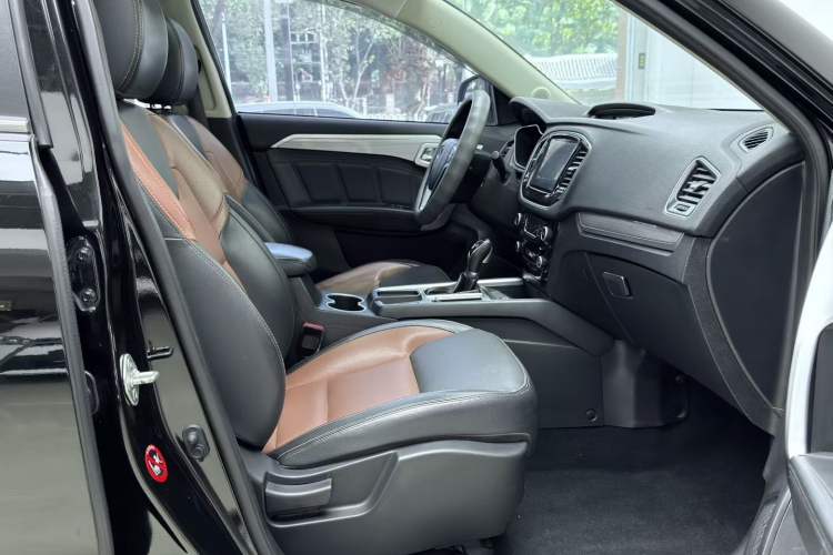 Used Geely Auto Vision X6 2016 1.3T CVT Luxury Model Interior 5
