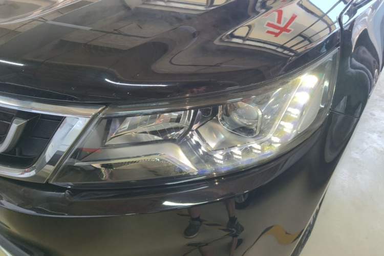 Used Geely Auto Vision X6 2016 1.3T CVT Flagship Model Left Front Headlight