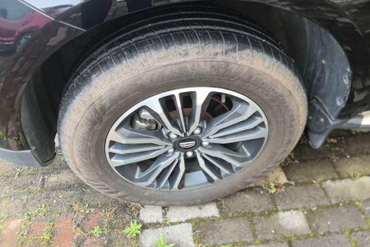 Used Geely Auto Vision X6 2016 1.8L Manual Luxury Model Left Front Wheel Hub