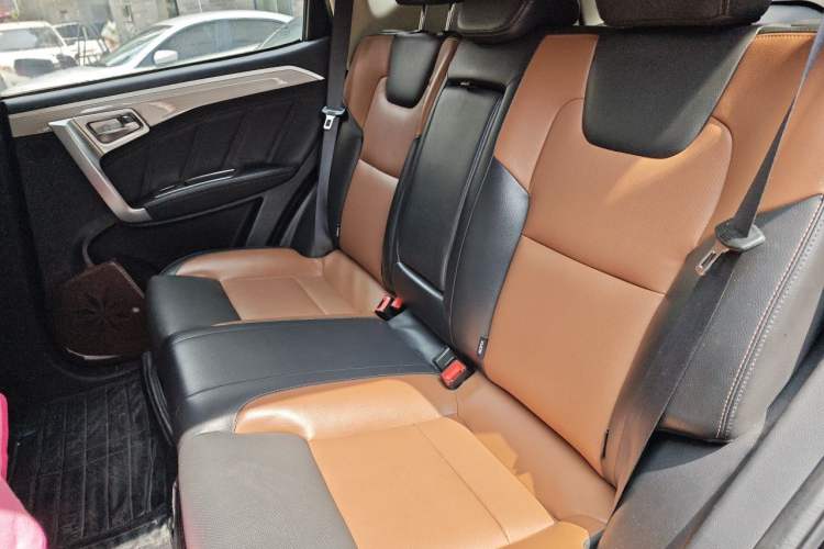 Used Geely Auto Vision X6 2016 1.3T CVT Flagship Model Left Rear Seat