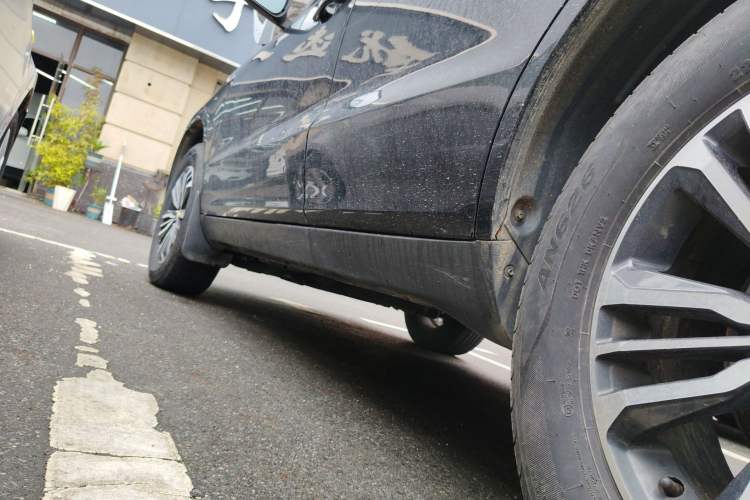 Used Geely Auto Vision X6 2016 1.3T CVT Luxury Model Left Side Sill