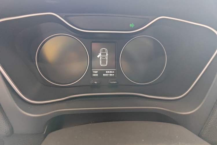 Used Geely Auto Vision X6 2016 1.3T CVT Luxury Model Odometer Close Up