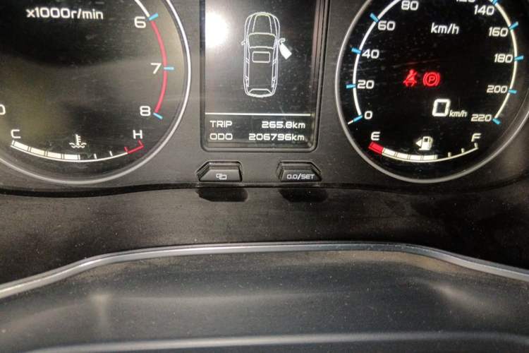 Used Geely Auto Vision X6 2016 1.8L Manual Luxury Model Odometer Close Up