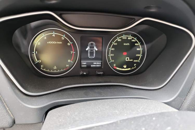 Used Geely Auto Vision X6 2016 1.8L Manual Luxury Model Odometer Close Up