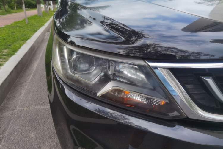Used Geely Auto Vision X6 2016 1.8L Manual Luxury Model Right Front Headlight