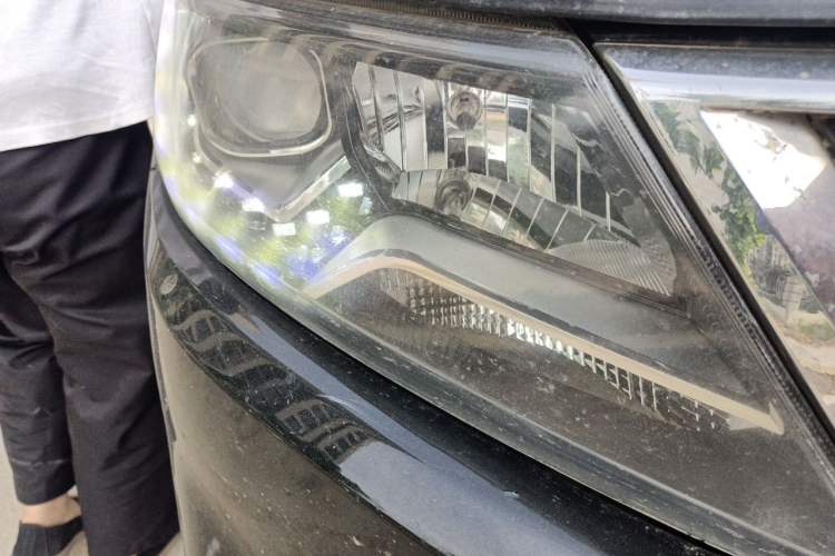 Used Geely Auto Vision X6 2016 1.8L Manual Luxury Model Right Front Headlight