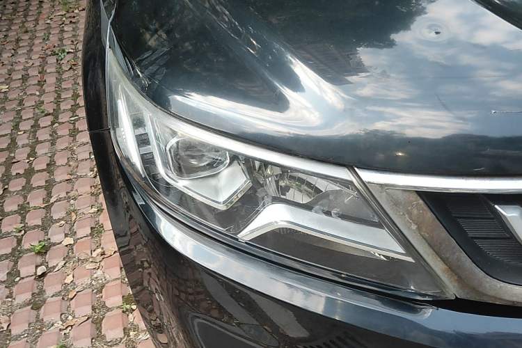 Used Geely Auto Vision X6 2016 1.3T CVT Luxury Model Right Front Headlight