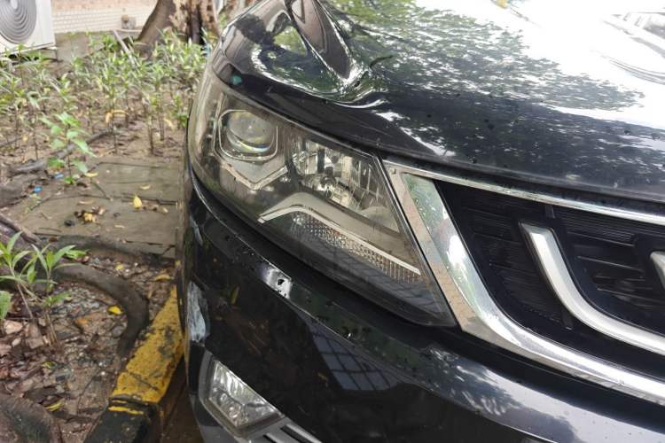 Used Geely Auto Vision X6 2016 1.3T CVT Flagship Model Right Front Headlight