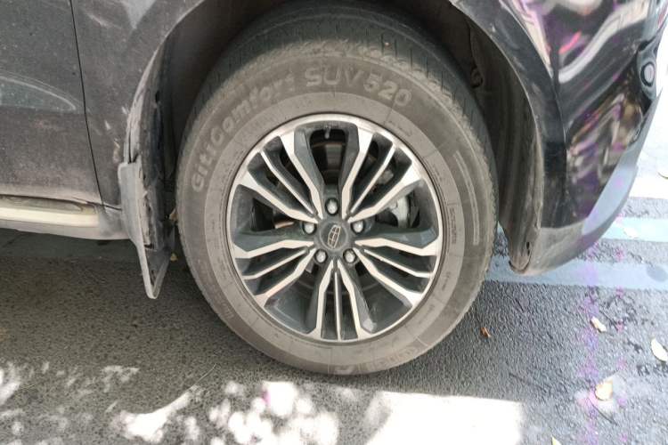Used Geely Auto Vision X6 2016 1.3T CVT Flagship Model Right Front Wheel Hub