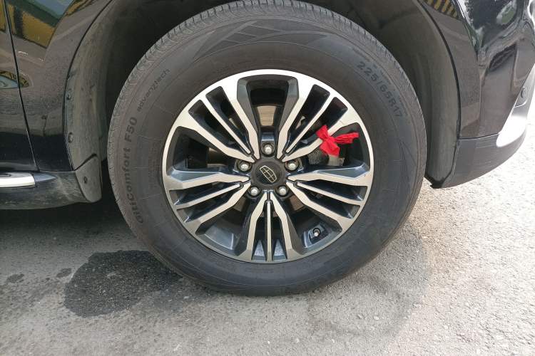 Used Geely Auto Vision X6 2016 1.3T CVT Flagship Model Right Front Wheel Hub