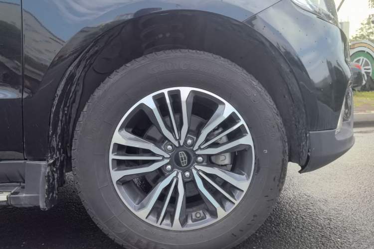 Used Geely Auto Vision X6 2016 1.3T CVT Flagship Model Right Rear Wheel Hub