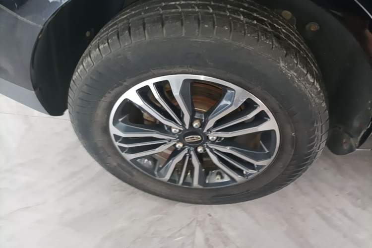 Used Geely Auto Vision X6 2016 1.3T CVT Luxury Model Right Rear Wheel Hub