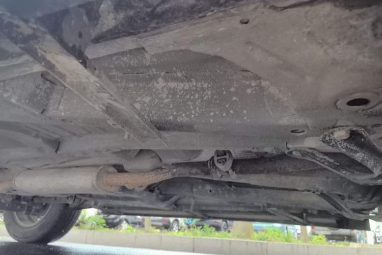 Used Geely Auto Vision X6 2016 1.3T CVT Flagship Model Right Side Sill