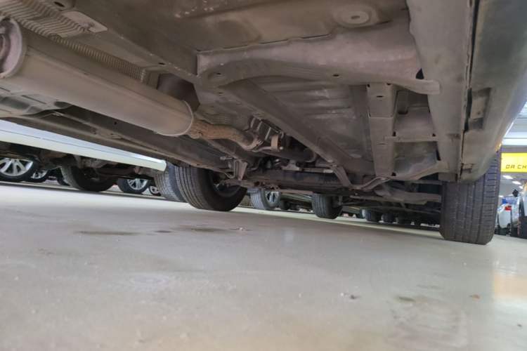 Used Geely Auto Vision X6 2016 1.3T CVT Flagship Model Right Side Sill