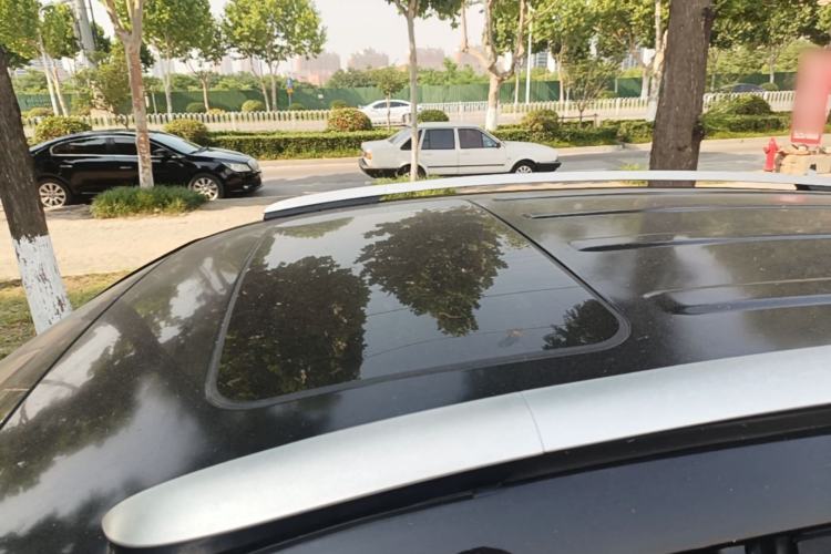 Used Geely Auto Vision X6 2016 1.8L Manual Luxury Model Roof