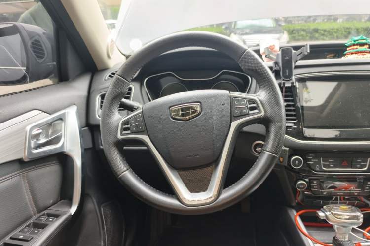 Used Geely Auto Vision X6 2016 1.3T CVT Flagship Model Steering Wheel
