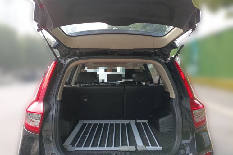 Used Geely Auto Vision X6 2016 1.3T CVT Flagship Model Trunk