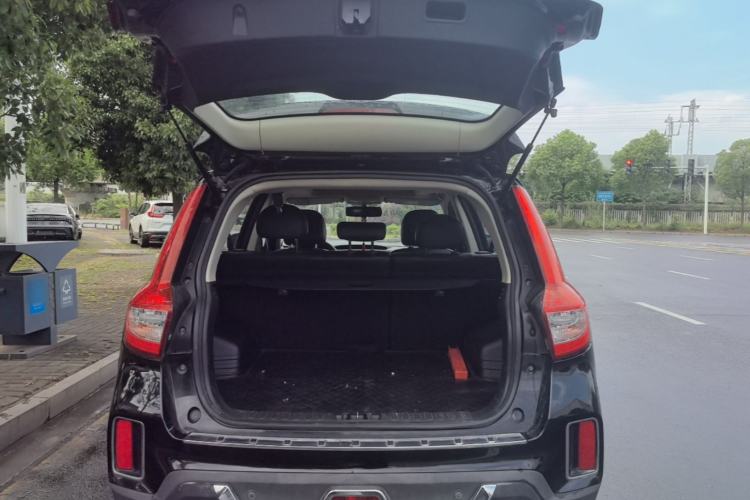 Used Geely Auto Vision X6 2016 1.3T CVT Flagship Model Trunk