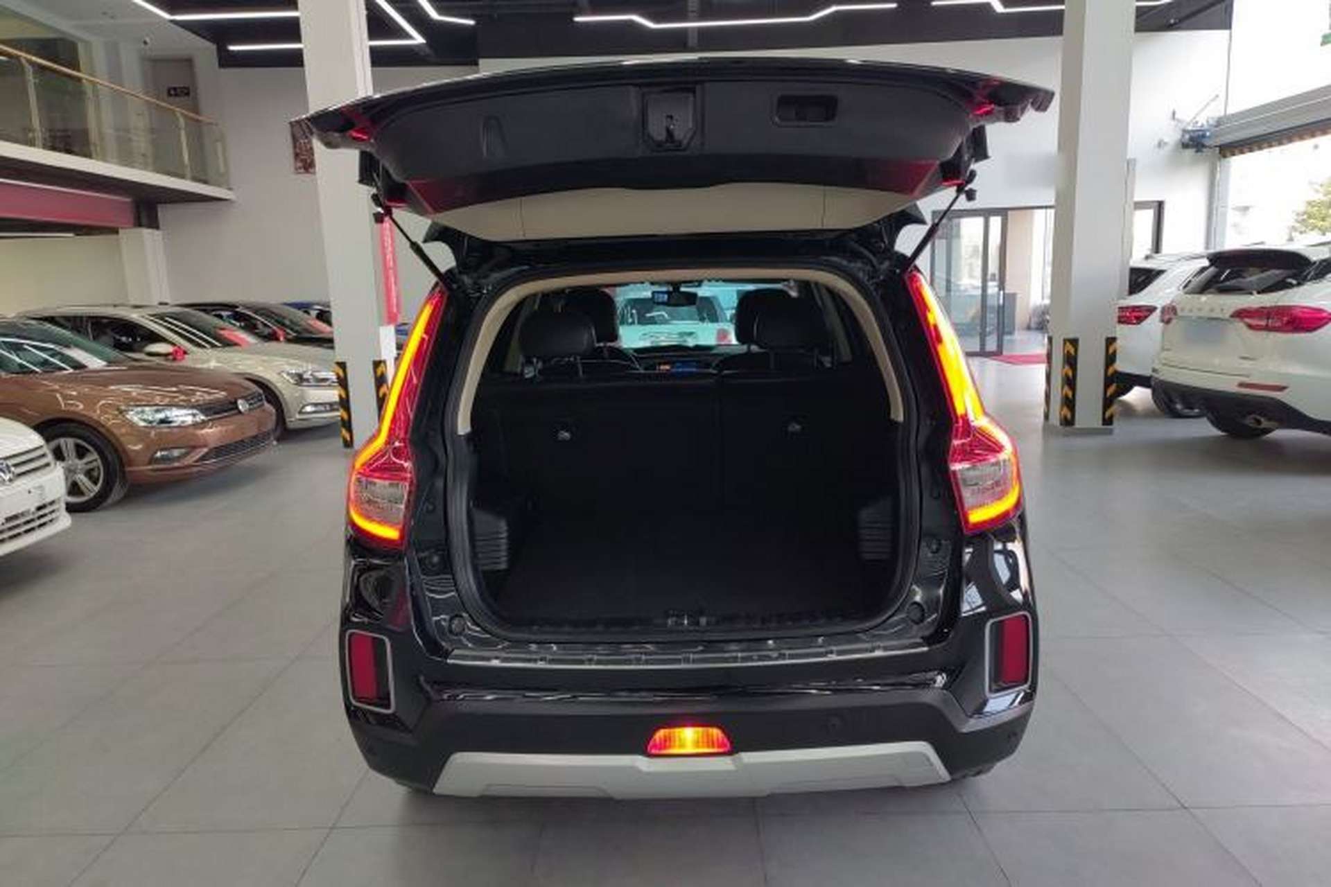 Used Geely Auto Vision X6 2016 1.8L Manual Luxury Model Trunk
