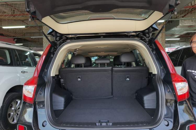 Used Geely Auto Vision X6 2016 1.3T CVT Flagship Model Trunk