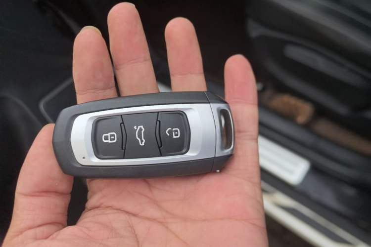 Used Geely Auto Vision X6 2016 1.8L Manual Luxury Model Vehicle Key