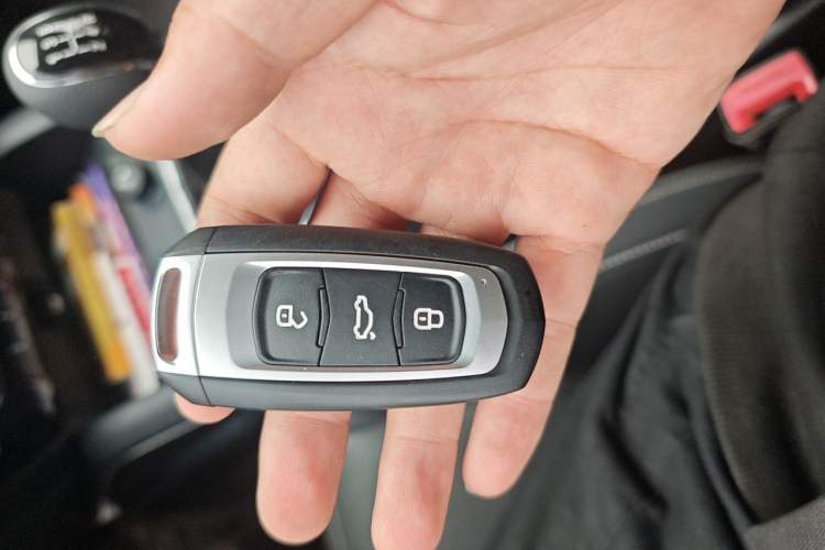 Used Geely Auto Vision X6 2016 1.8L Manual Luxury Model Vehicle Key