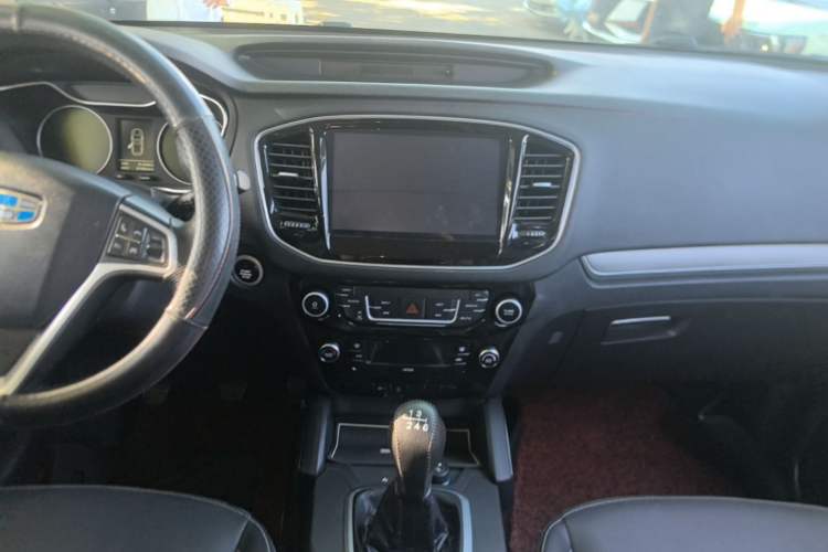 Used Geely Auto Vision X6 2016 1.8L Manual Luxury Model Audio And AC Panel