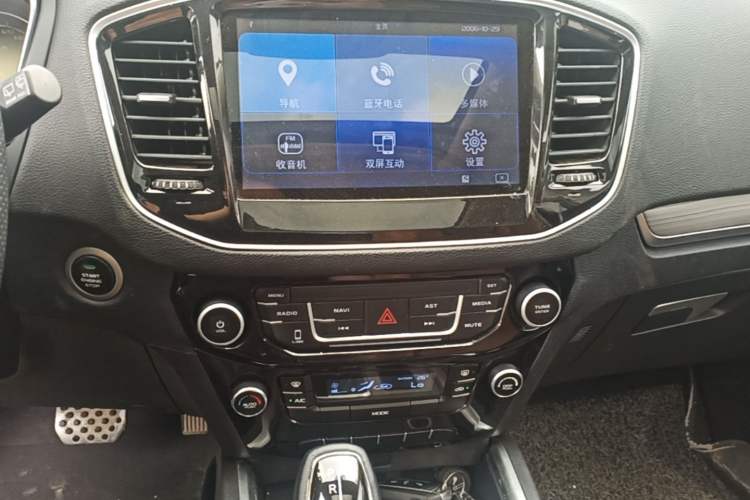 Used Geely Auto Vision X6 2016 1.3T CVT Luxury Model Audio And AC Panel