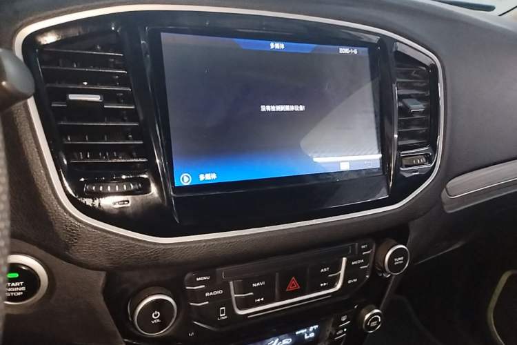 Used Geely Auto Vision X6 2016 1.8L Manual Luxury Model Audio And AC Panel