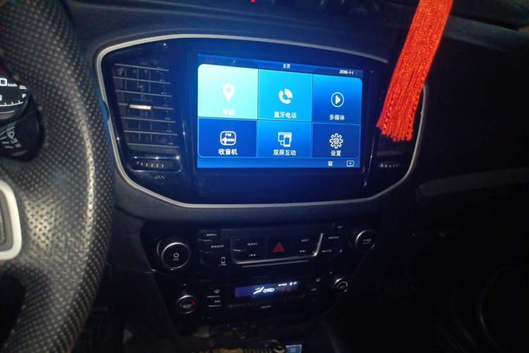 Used Geely Auto Vision X6 2016 1.8L Manual Luxury Model Audio And AC Panel