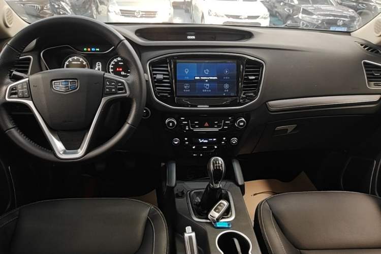 Used Geely Auto Vision X6 2016 1.8L Manual Luxury Model Audio And AC Panel