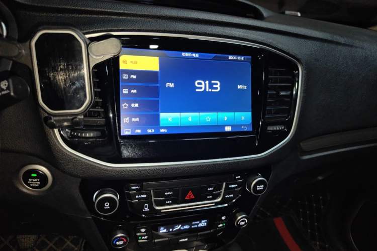Used Geely Auto Vision X6 2016 1.8L Manual Luxury Model Audio And AC Panel