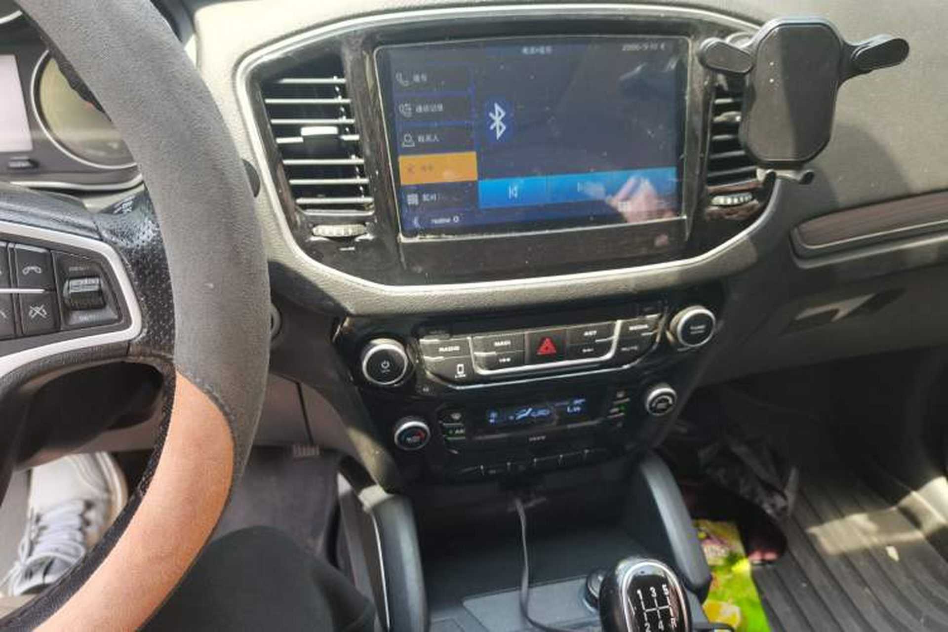 Used Geely Auto Vision X6 2016 1.8L Manual Luxury Model Audio And AC Panel