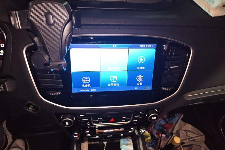 Used Geely Auto Vision X6 2016 1.3T CVT Flagship Model Audio And AC Panel