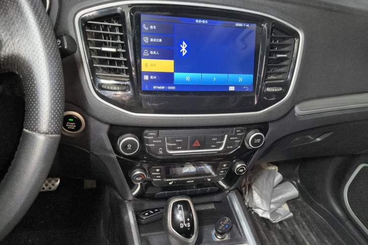 Used Geely Auto Vision X6 2016 1.3T CVT Flagship Model Audio And AC Panel