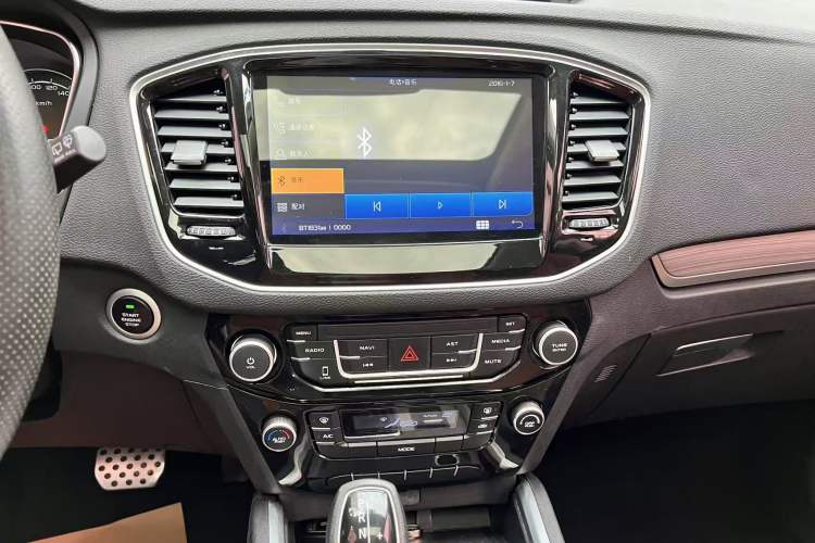 Used Geely Auto Vision X6 2016 1.3T CVT Luxury Model Audio And AC Panel