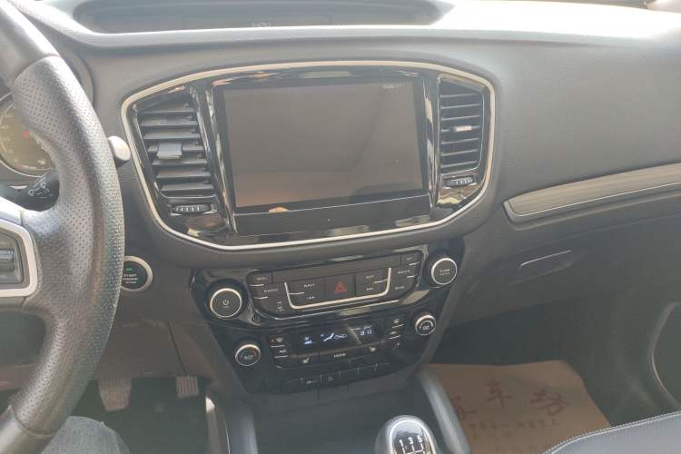 Used Geely Auto Vision X6 2016 1.8L Manual Luxury Model Audio And AC Panel