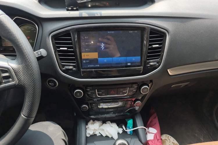 Used Geely Auto Vision X6 2016 1.8L Manual Luxury Model Audio And AC Panel