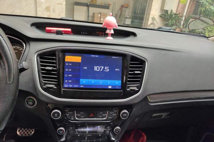 Used Geely Auto Vision X6 2016 1.3T CVT Flagship Model Audio And AC Panel