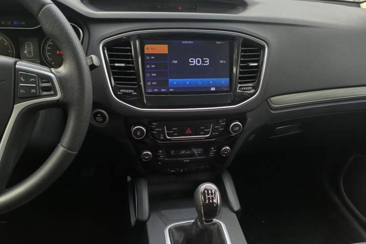 Used Geely Auto Vision X6 2016 1.8L Manual Luxury Model Audio And AC Panel