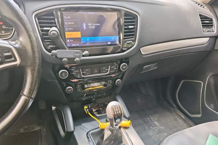 Used Geely Auto Vision X6 2016 1.8L Manual Luxury Model Audio And AC Panel