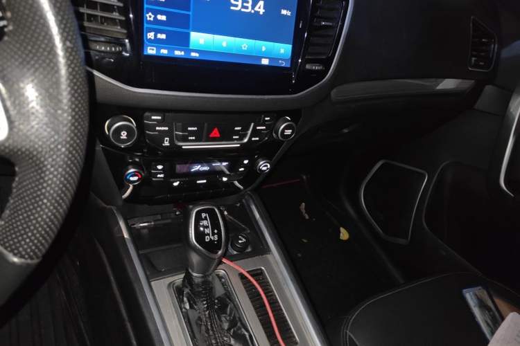Used Geely Auto Vision X6 2016 1.3T CVT Flagship Model Audio And AC Panel