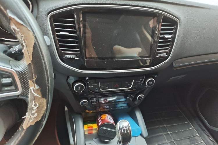 Used Geely Auto Vision X6 2016 1.8L Manual Luxury Model Audio And AC Panel