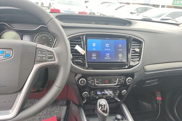 Used Geely Auto Vision X6 2016 1.3T CVT Flagship Model Center Console