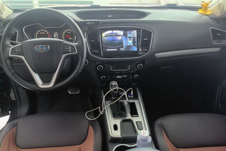 Used Geely Auto Vision X6 2016 1.3T CVT Flagship Model Center Console