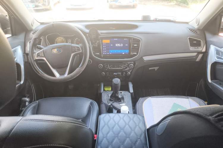 Used Geely Auto Vision X6 2016 1.8L Manual Luxury Model Center Console