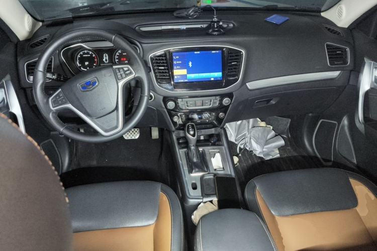 Used Geely Auto Vision X6 2016 1.3T CVT Flagship Model Center Console