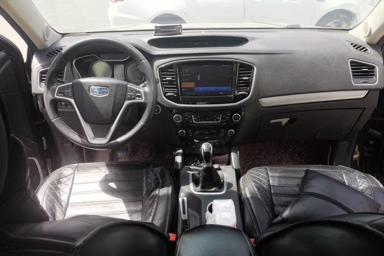 Used Geely Auto Vision X6 2016 1.8L Manual Luxury Model Center Console