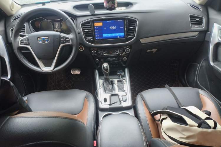 Used Geely Auto Vision X6 2016 1.3T CVT Luxury Model Center Console