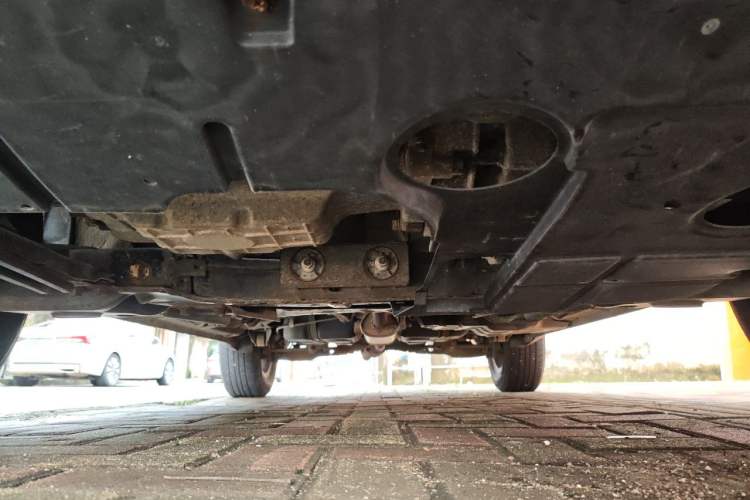 Used Geely Auto Vision X6 2016 1.3T CVT Flagship Model Chassis Front